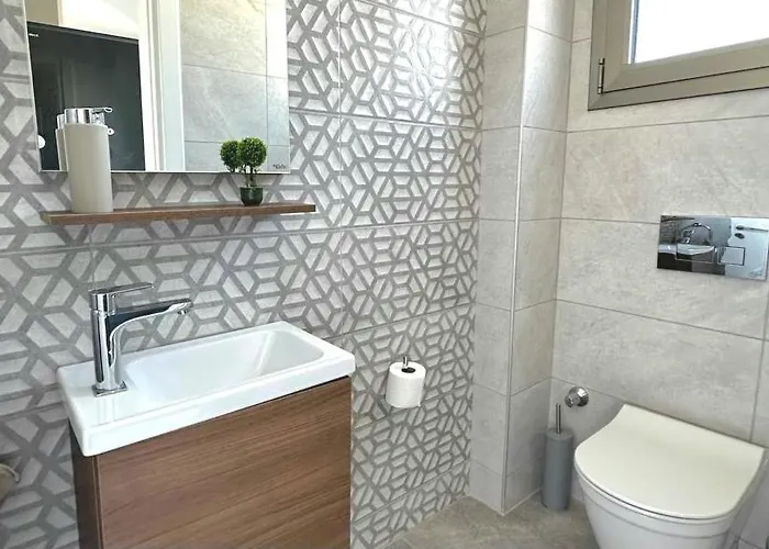 West Park, Near Merit Casino Vila Kyrenia (Northern Cyprus)