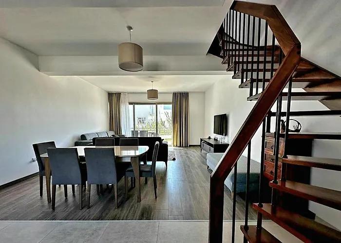 West Park, Near Merit Casino