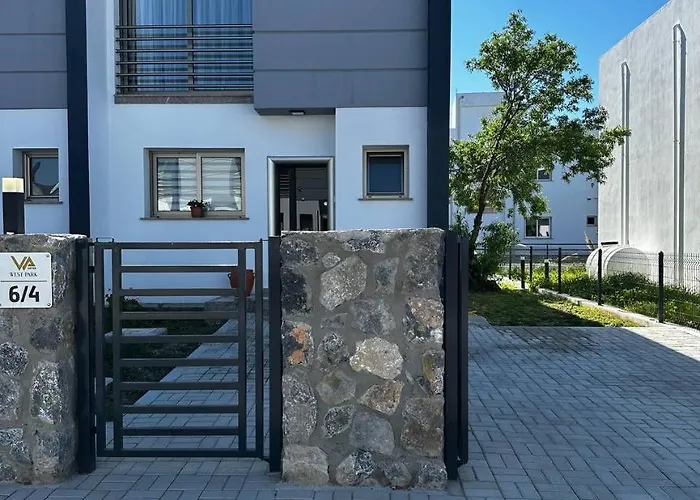 Vila West Park, Near Merit Casino *